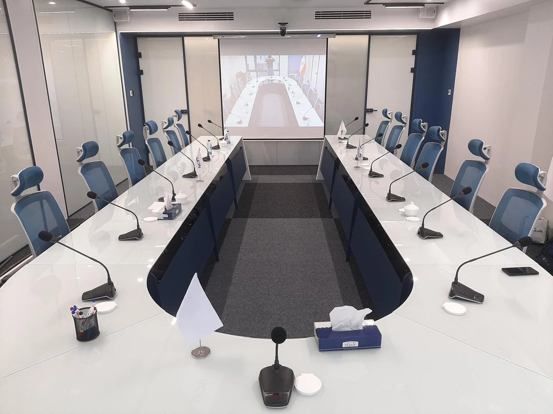 تجهیز سالن جلسات تخصصی هلدینگ سرمایه‌گذاری نفت و گاز