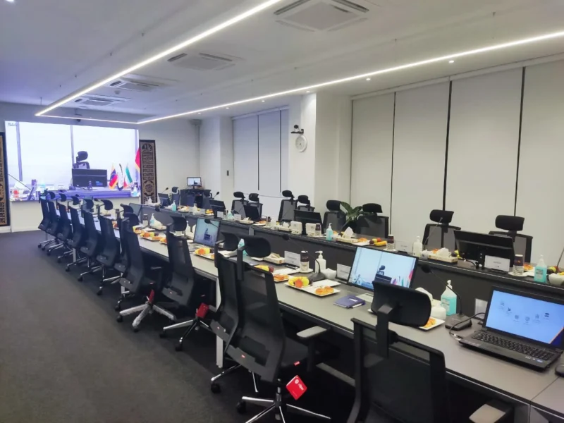 تجهیز سالن کنفرانس یک بانک مشترک و نهاد مالی بین‌المللی