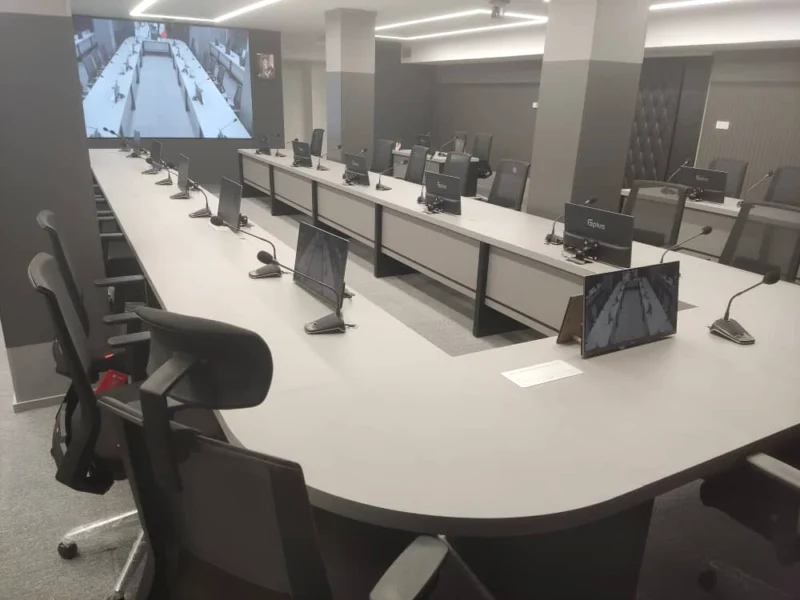 نوسازی تکنولوژیک سالن جلسات یک شرکت بزرگ عمرانی و ساختمانی
