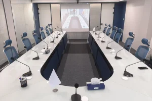 تجهیز سالن جلسات تخصصی هلدینگ سرمایه‌گذاری نفت و گاز