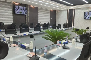 یکپارچه‌سازی و مدیریت متمرکز سالن کنفرانس یک مجتمع پتروشیمی